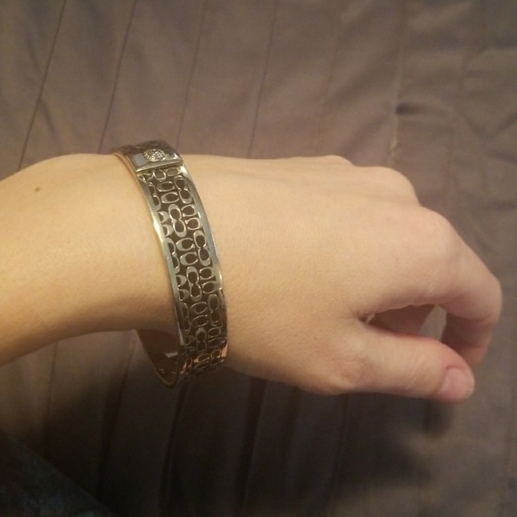 Coach bangle bracelet - Picture 3 of 3